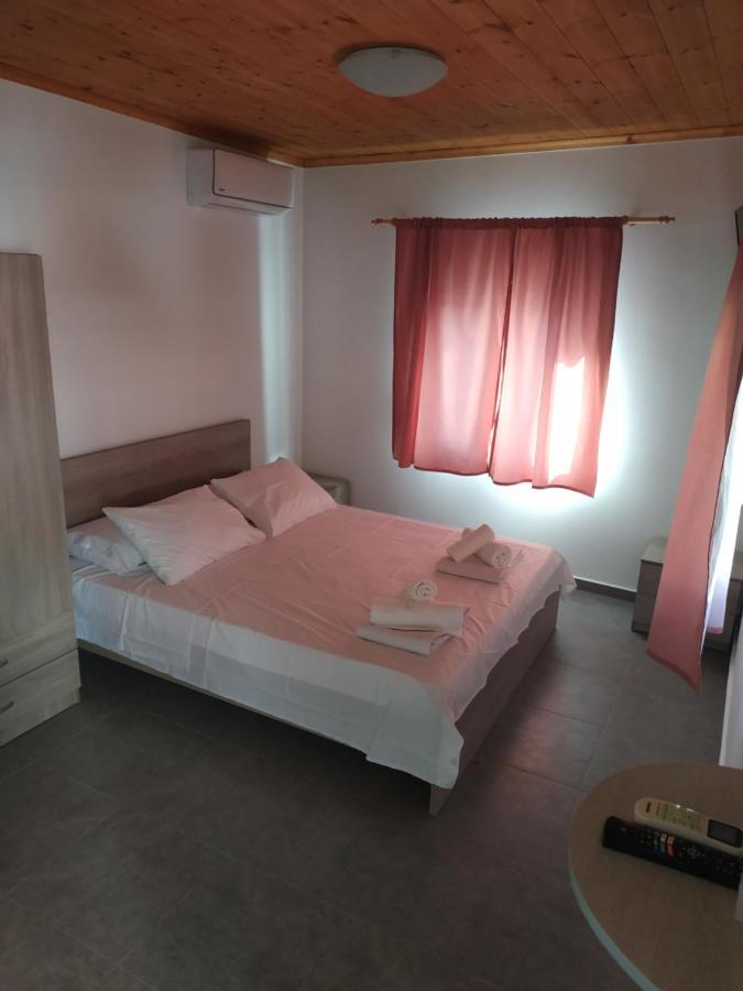 Agelikis' Apartments Nea Kallikrateia エクステリア 写真